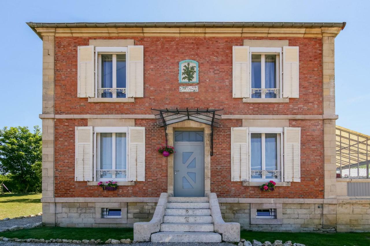 Maison Qui S'Y Frotte S'Y Pique Robert-Espagne Exterior foto