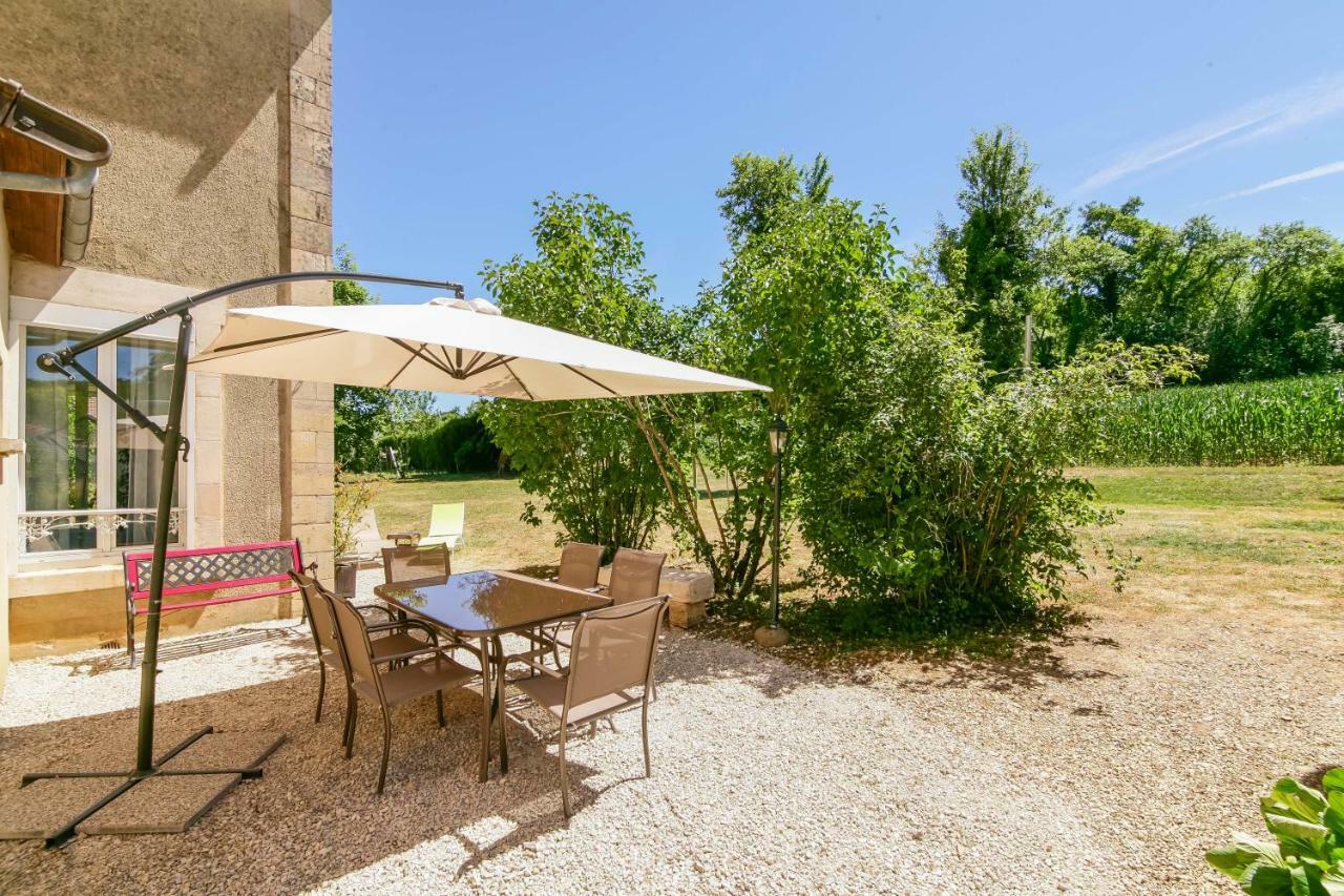 Maison Qui S'Y Frotte S'Y Pique Robert-Espagne Exterior foto